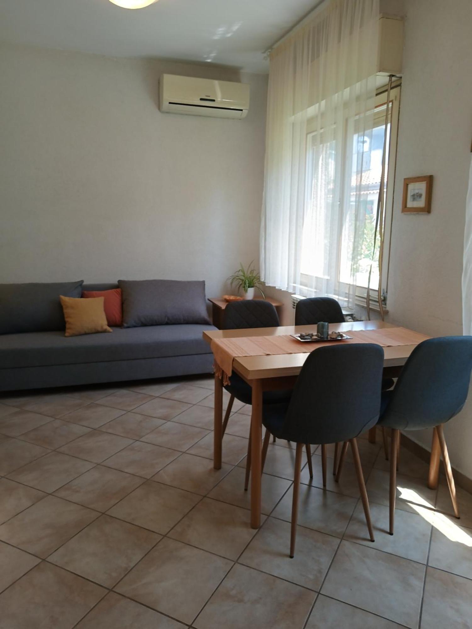 Apartments Jadranka Ivana พูลา ภายนอก รูปภาพ
