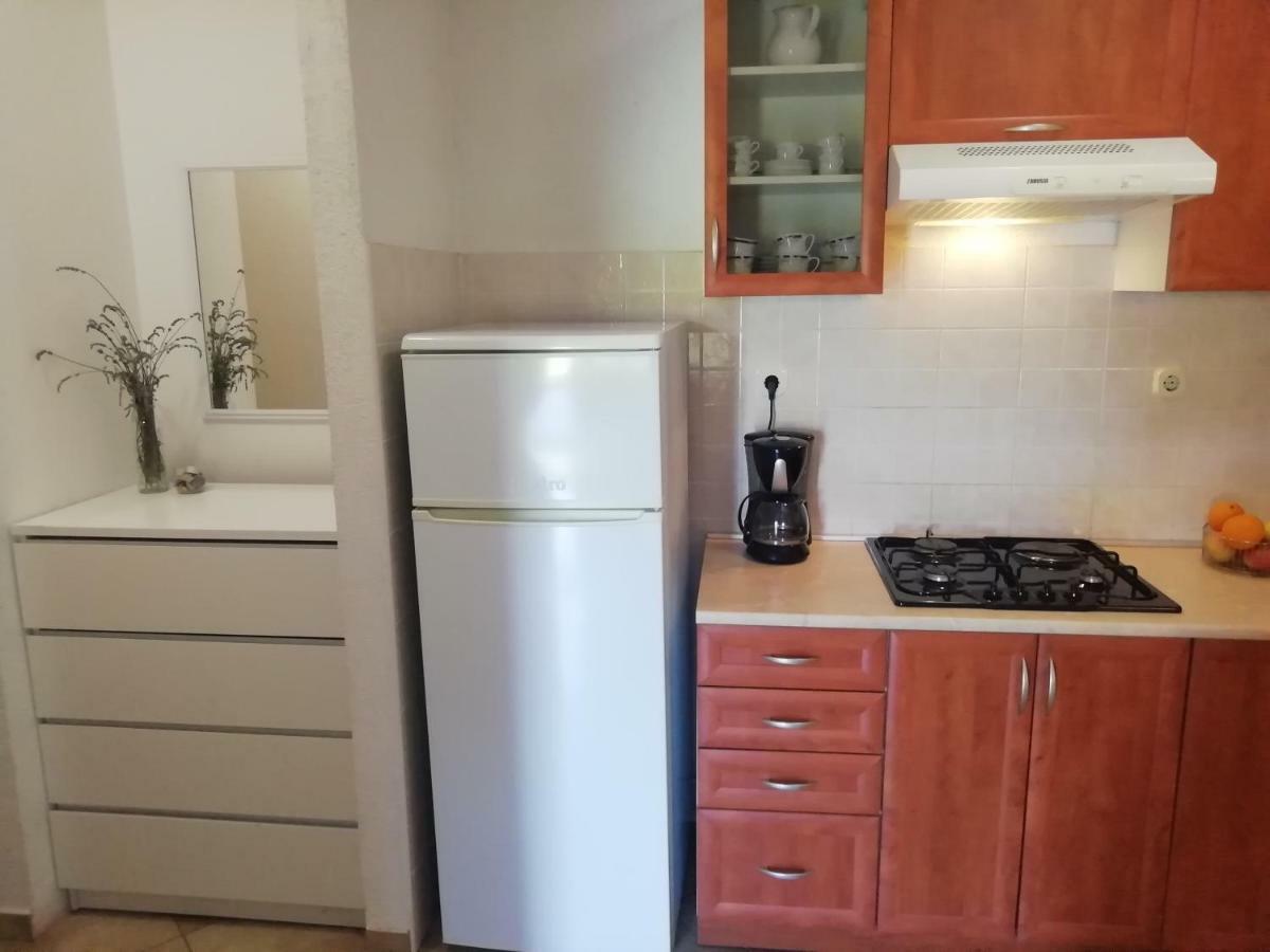 Apartments Jadranka Ivana พูลา ภายนอก รูปภาพ